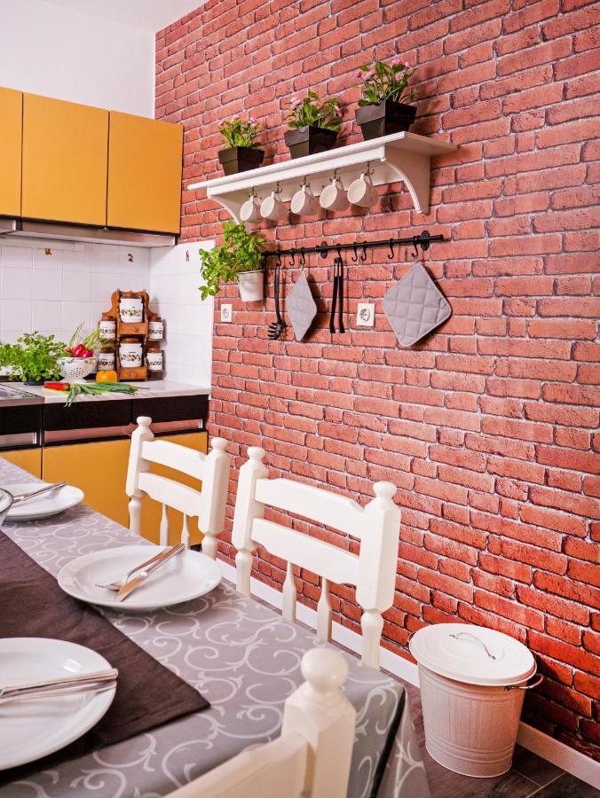 Apartmani Maretimo พรีมอชเตน ภายนอก รูปภาพ