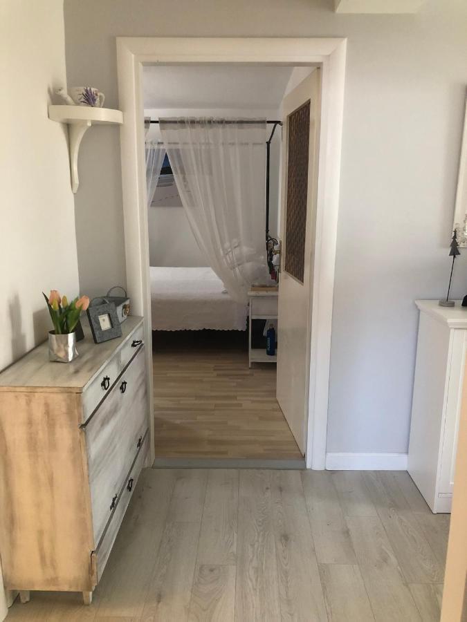 Apartmani Maretimo พรีมอชเตน ภายนอก รูปภาพ