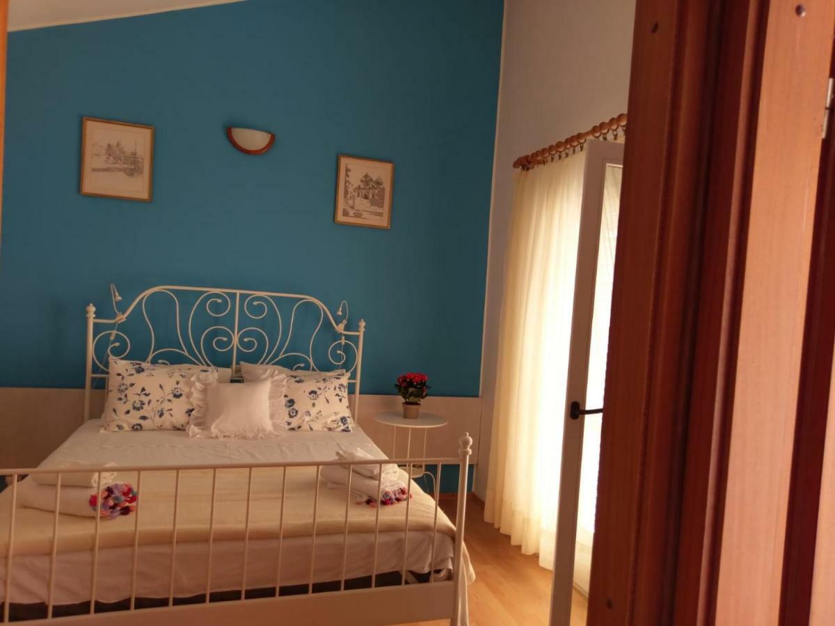 Apartmani Maretimo พรีมอชเตน ภายนอก รูปภาพ